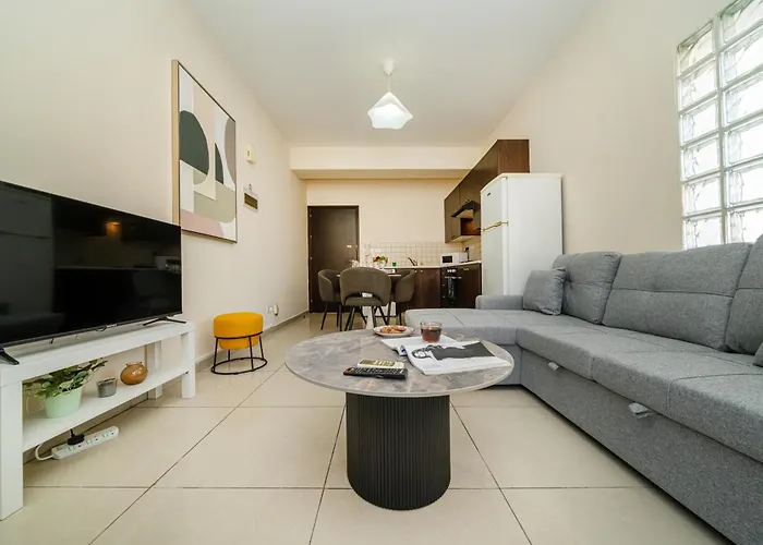 Apartment 1 Bedroom Flat Near Center *