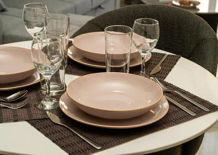 1 Bedroom Flat Near Center Apartment